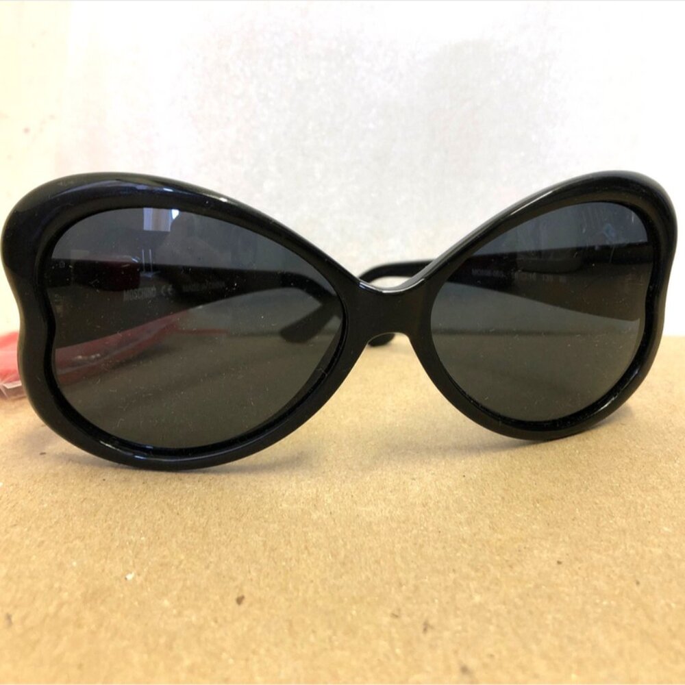 Moschino Sideways Heart Plastic Sunglasses - Picture 2 of 6